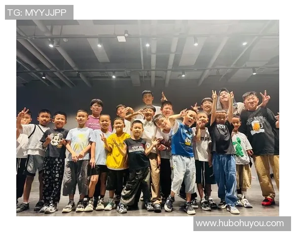 武汉街舞队荣登街舞节奏排行榜第一名引领潮流风尚